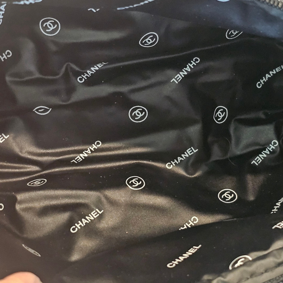 CHANEL Black Velvet Clutch W/Crossbody Chain & Twilly Added - Picture 11 of 16